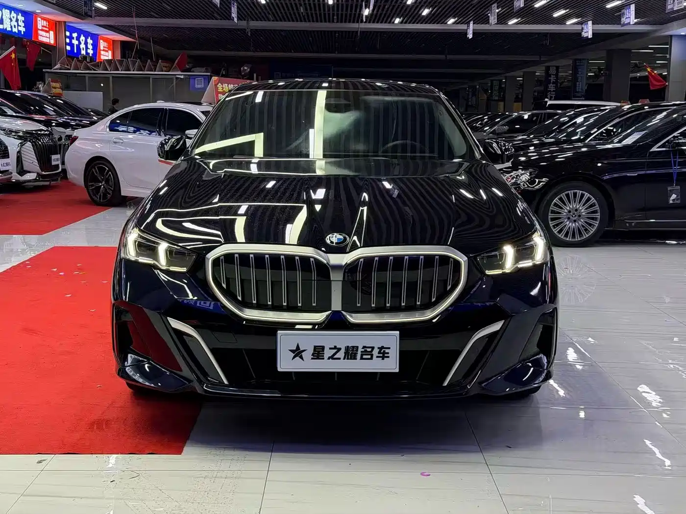BMW 5 Series 2024 530Li Leading M Sport Package фото 2