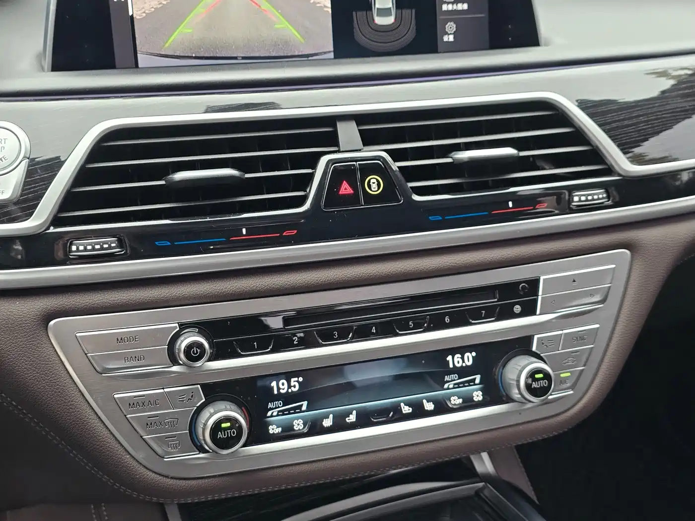 BMW 7 Series 2019 730Li M Sport Package фото 17