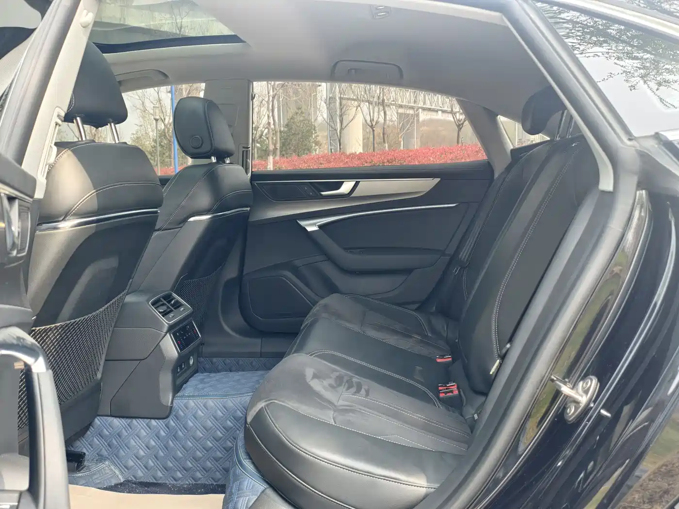 AUDI A7L