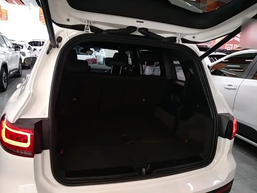 Фото 15 - Mercedes-Benz GLB