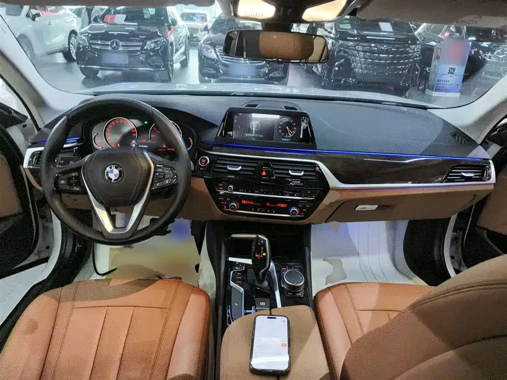 BMW 5 Series 2018 528Li Launch Special Edition фото 10
