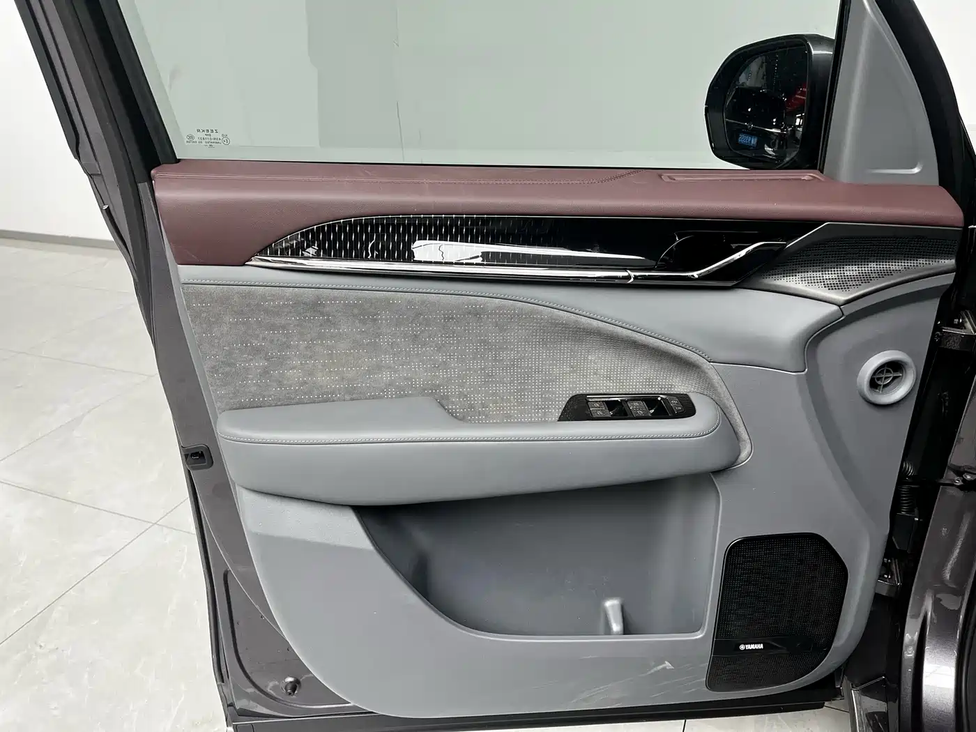 ZEEKR EXTREME KRYPTON 009