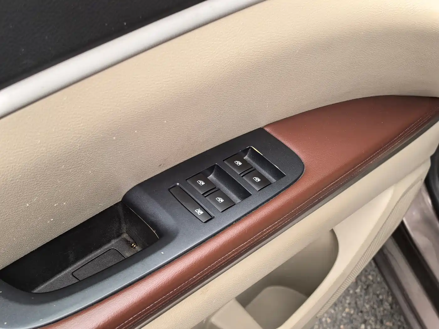Buick GL8 2015 2.4L Luxury Business Exclusive Edition фото 9