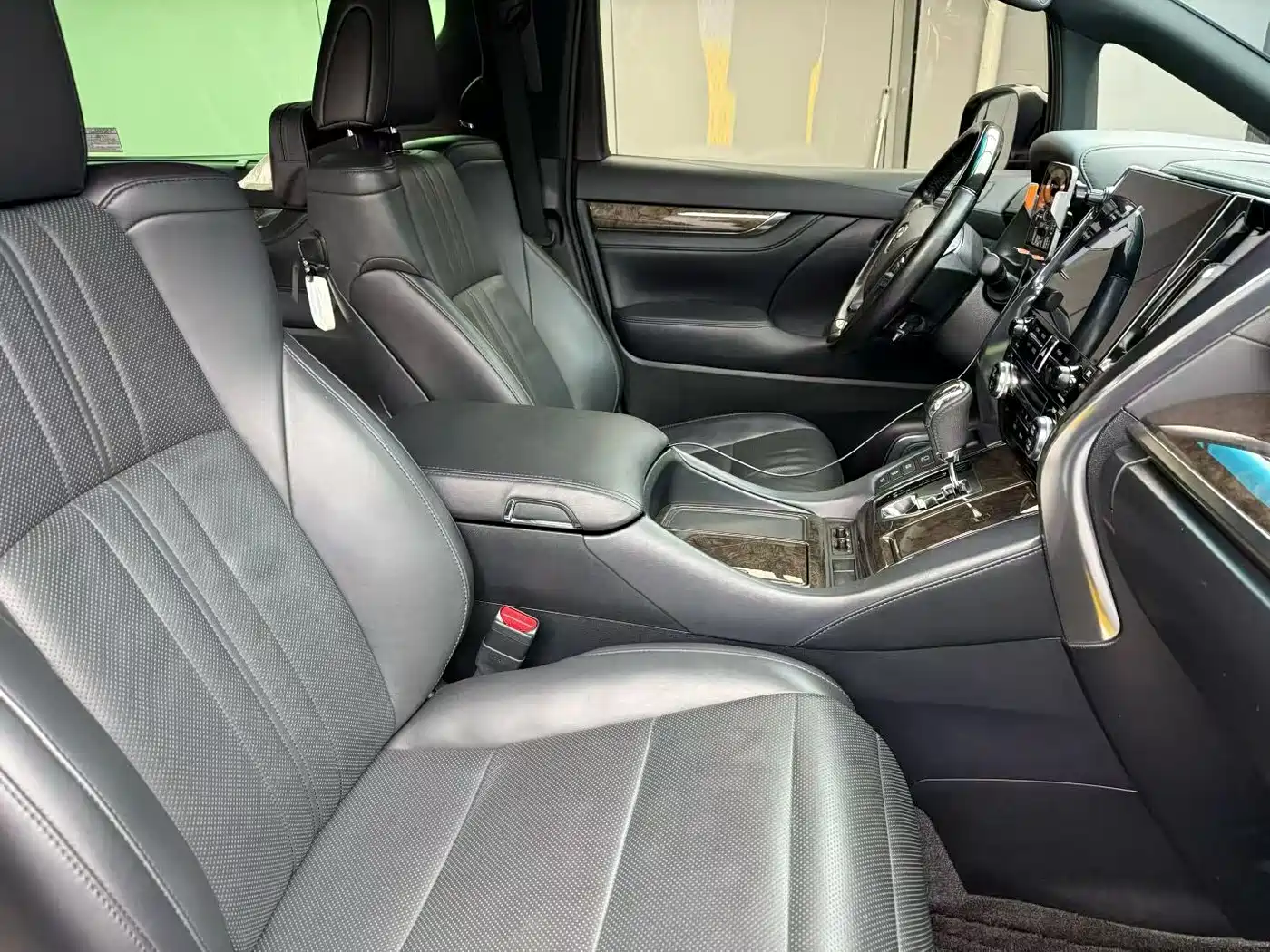 Toyota Alphard 2021 Hybrid 2.5L Premium фото 8