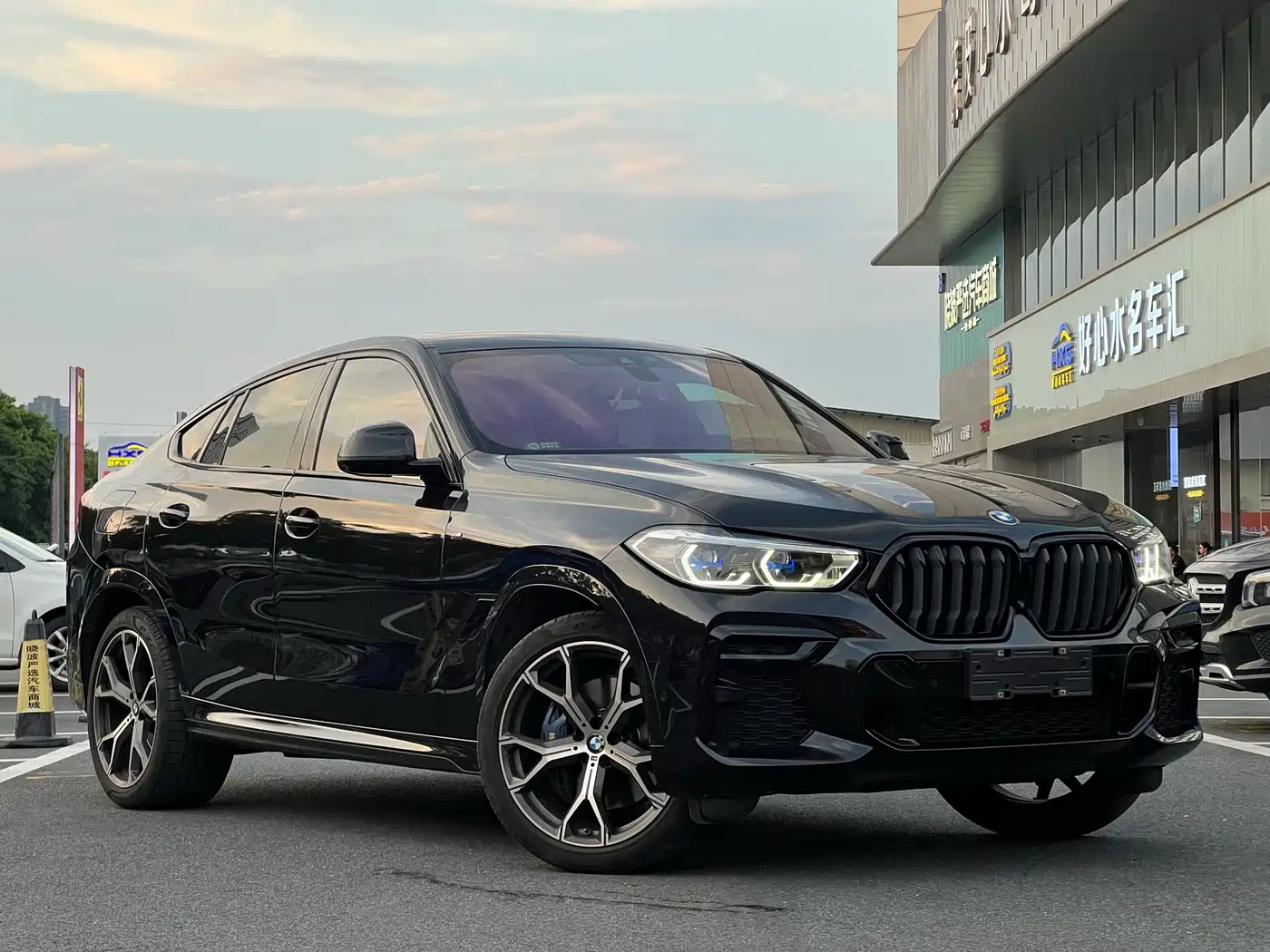 BMW X6 2023 2022 Model Year Facelift II xDrive40i M Sport Package