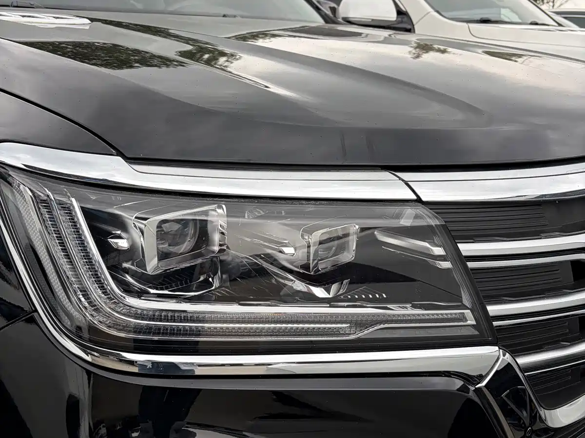 Roewe RX8 2018 2018 30T Intelligent Internet 4WD Supreme Edition