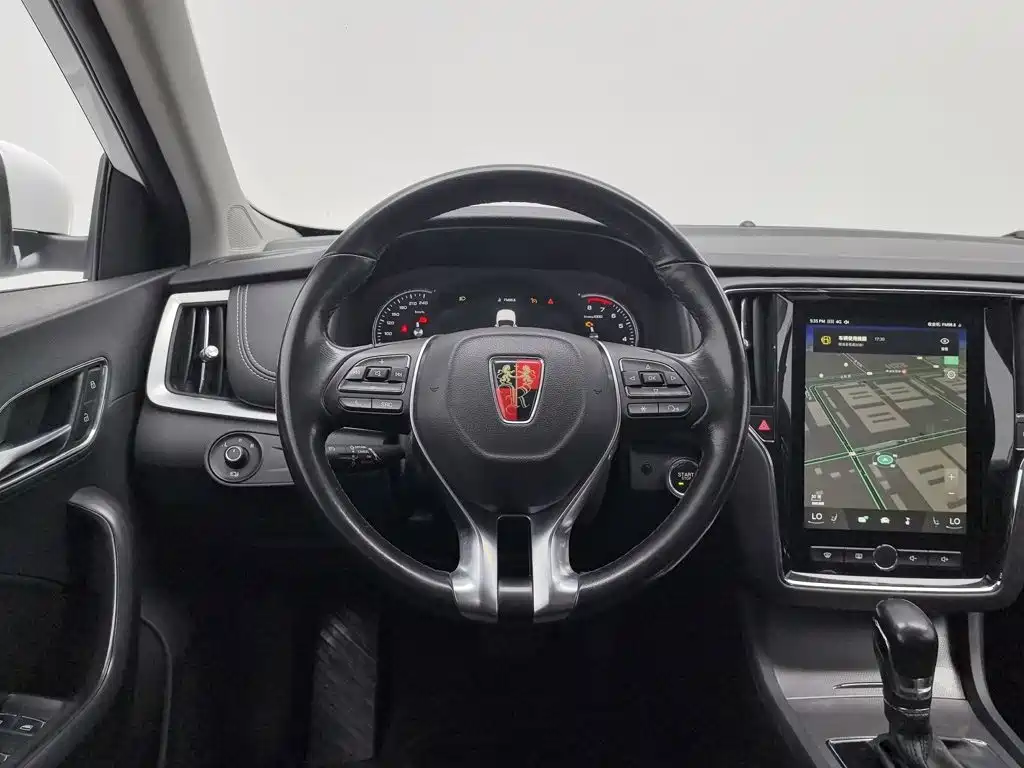 Фото 11 - Roewe i6