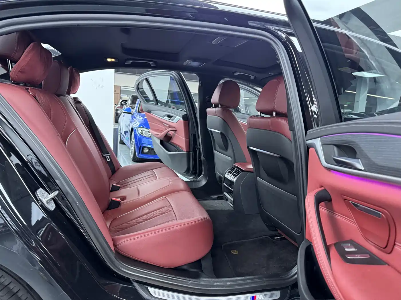 BMW 5 Series 2021 530Li Leading M Sport Package фото 14