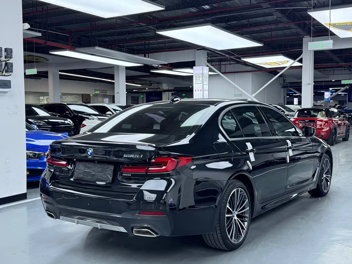 BMW 5 Series 2021 530Li Leading M Sport Package фото 20