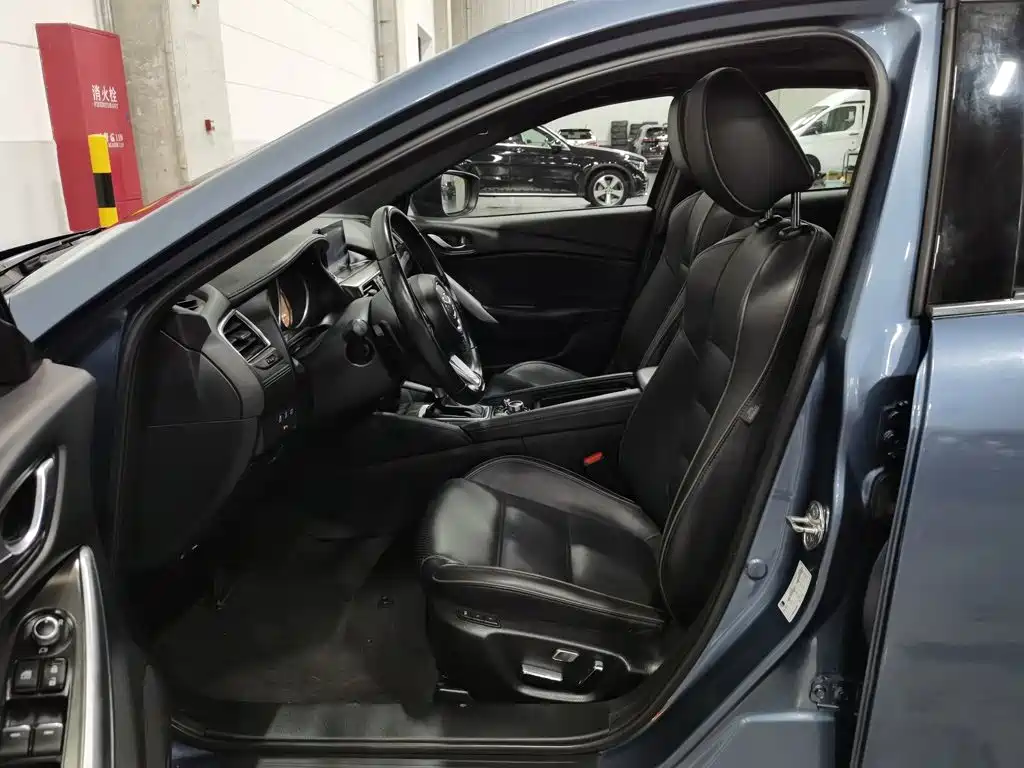 Photo 10 - Mazda Atenza
