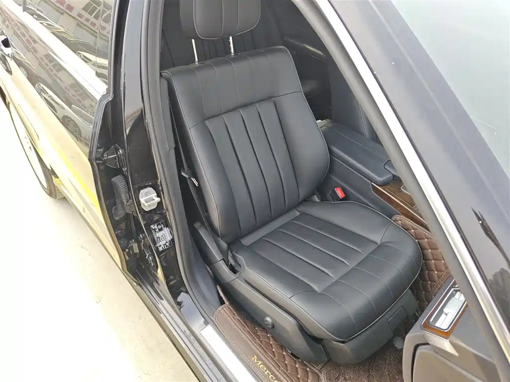 Mercedes-Benz E-Class 2015 E 200 L фото 18