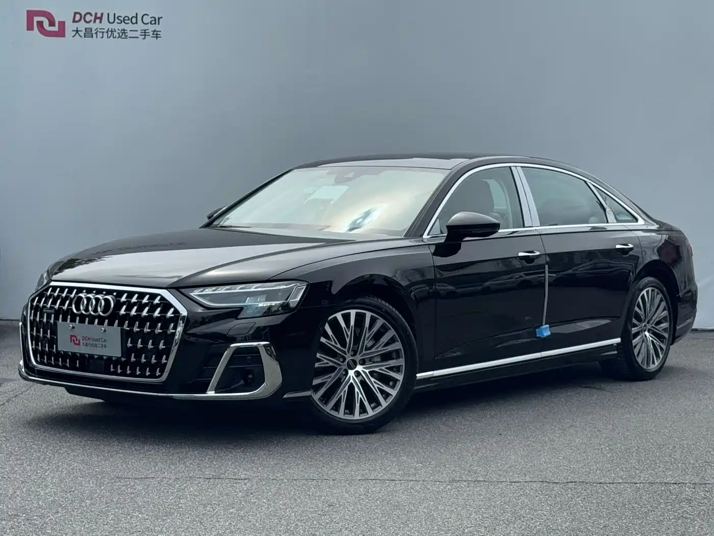 AUDI A8 2025