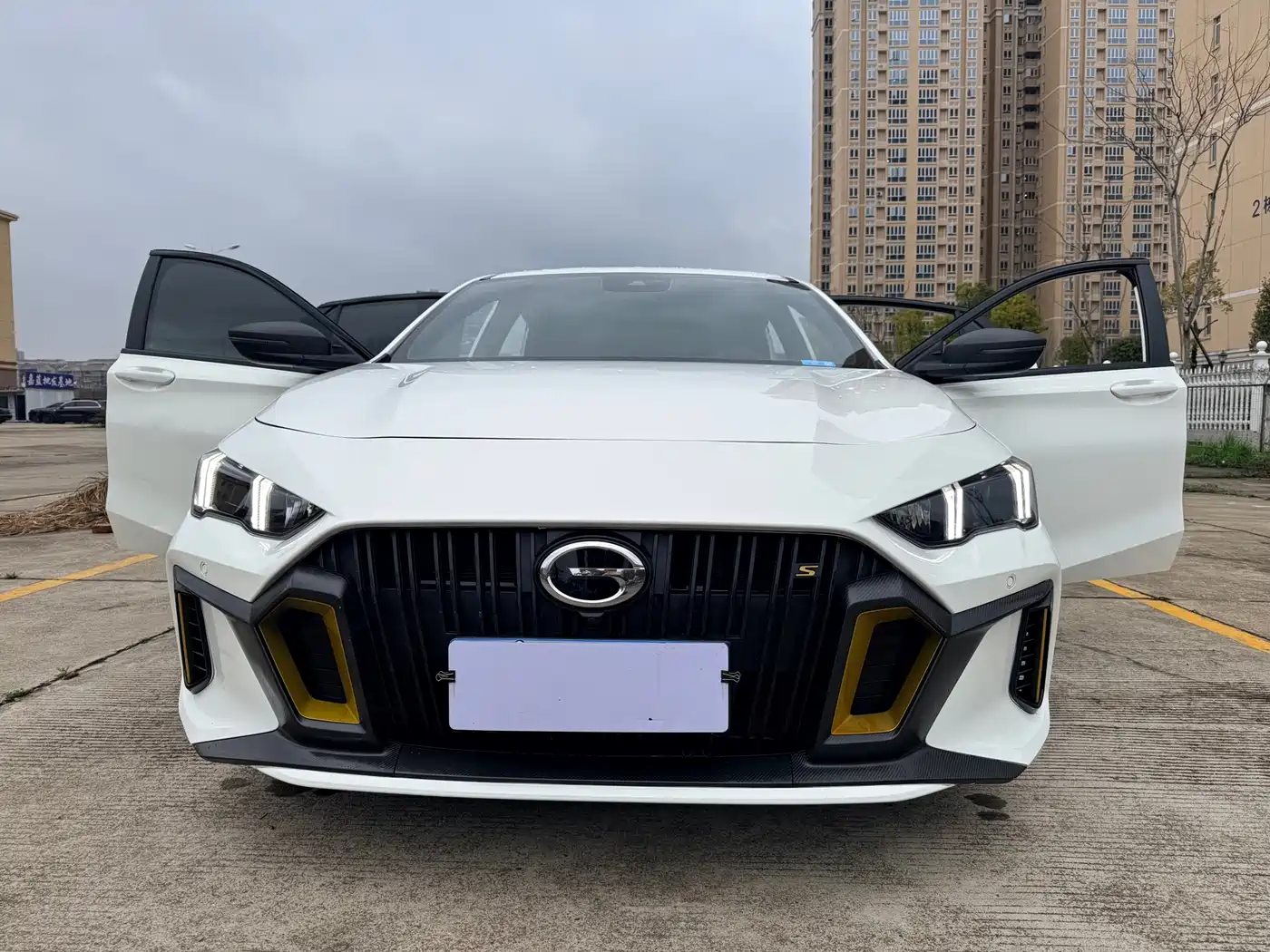 GAC Trumpchi Trumpchi Emkoo 2023 270T DCT J15 Edition фото 20