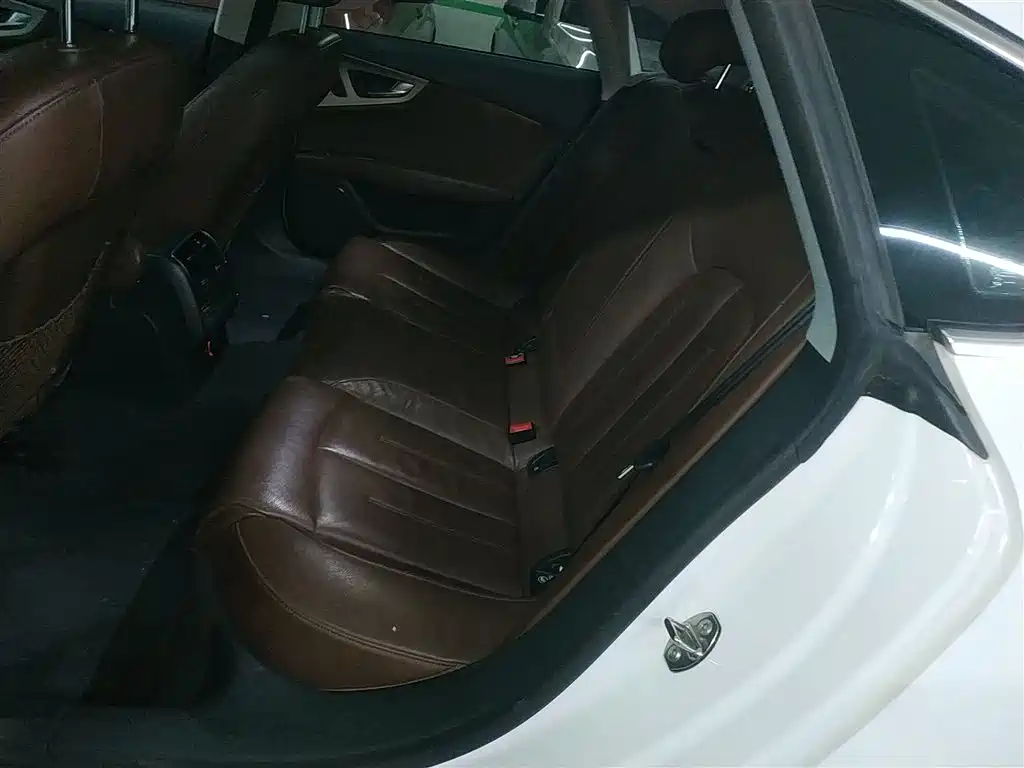 Audi A7 2017 40 TFSI Progressive фото 17