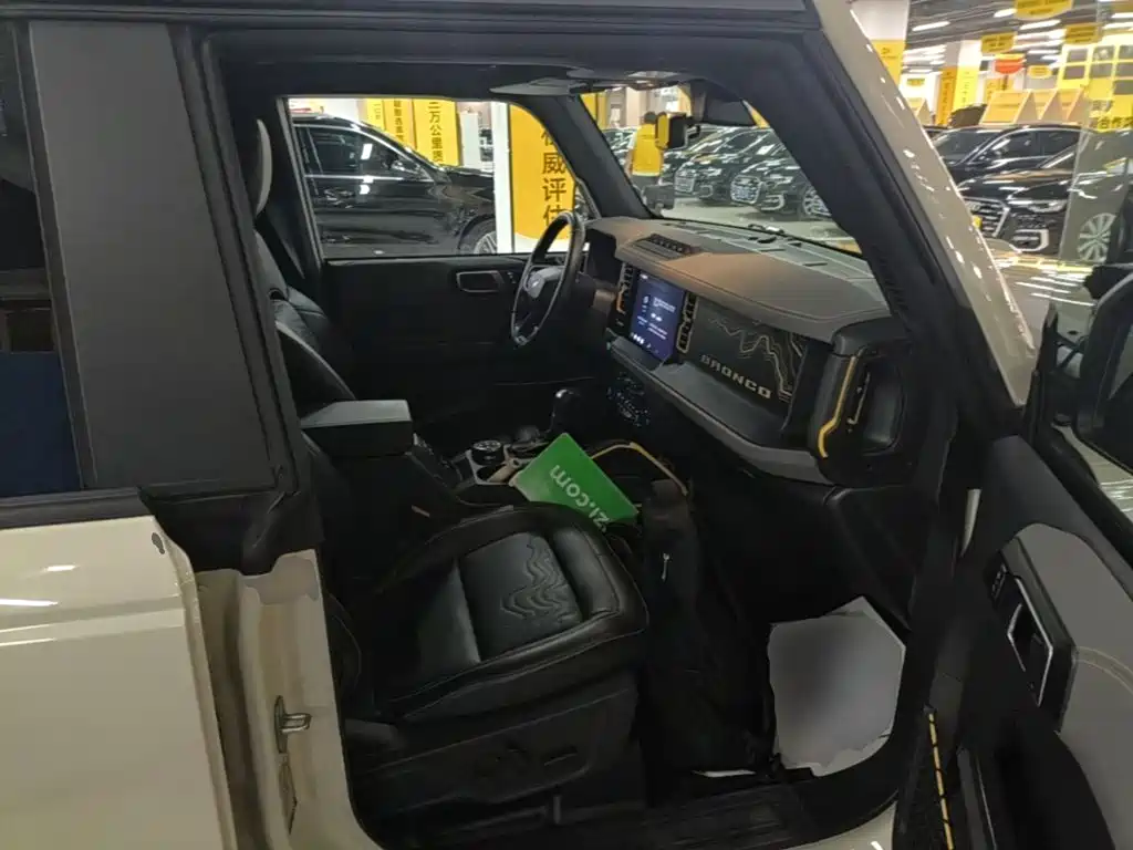Ford Bronco 2025 2024 2.3T Badlands