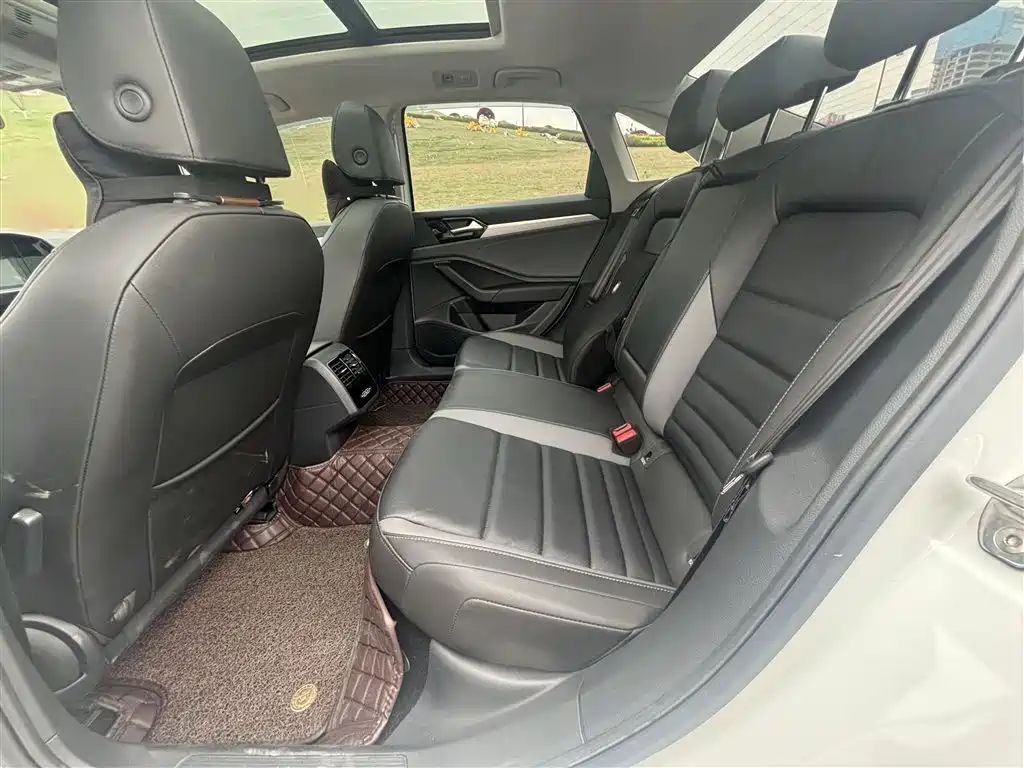 Volkswagen Sagitar 2022 280TSI DSG Soaring Edition фото 10