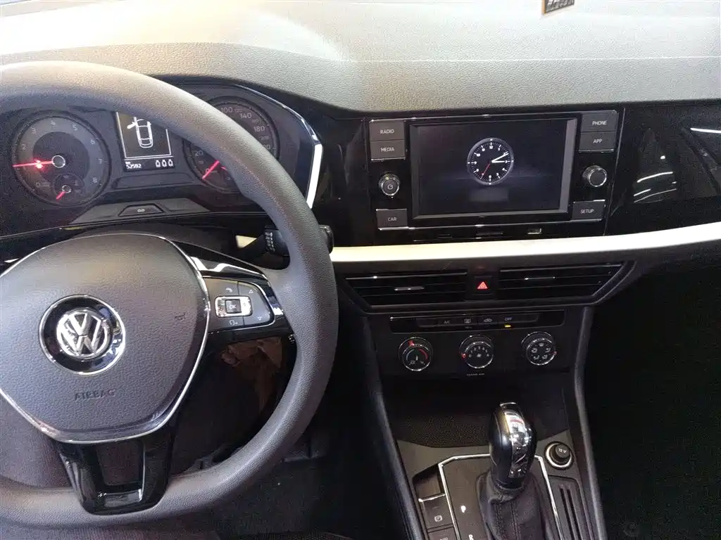 Volkswagen Lavida 2019 1.5L Automatic Comfort Edition China VI фото 6