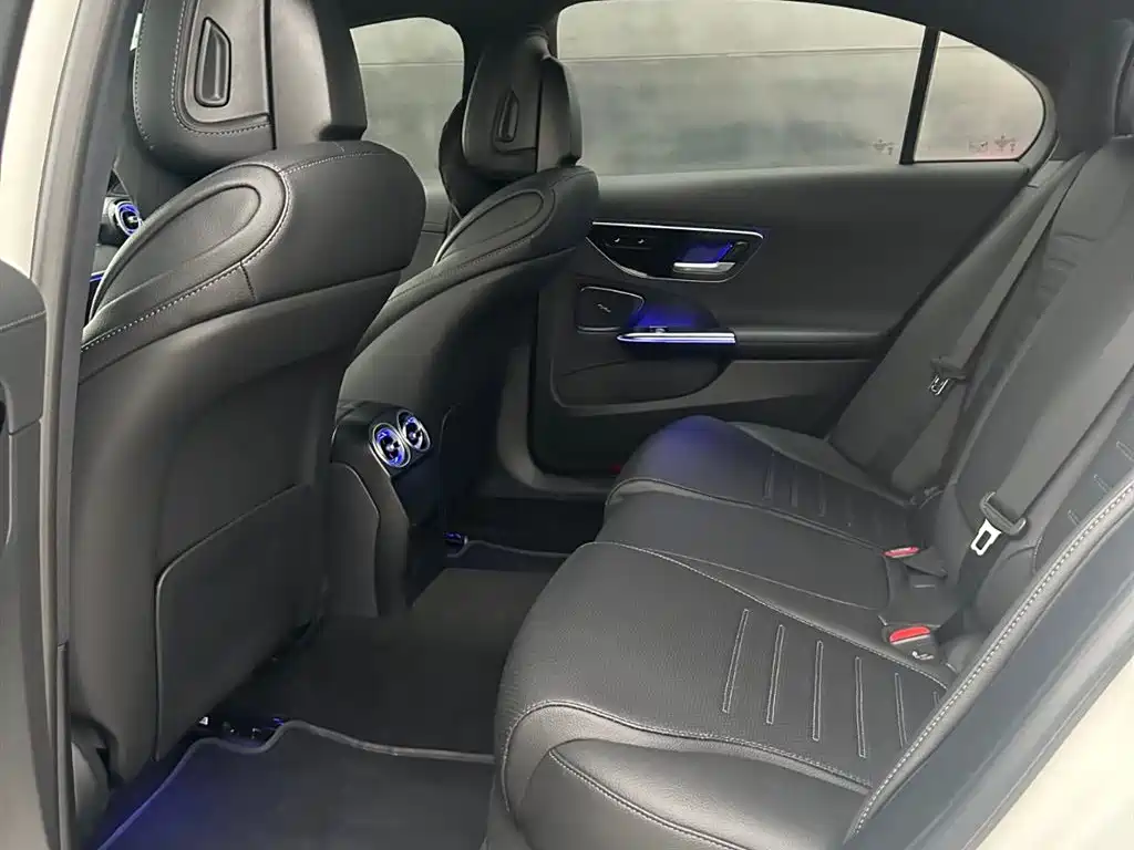 Mercedes-Benz C-Class 2025 C 260 L Sport Edition фото 6