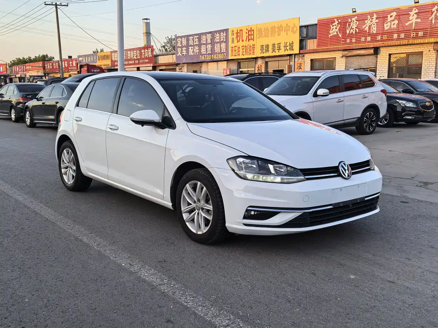 Фото 3 - Volkswagen Golf