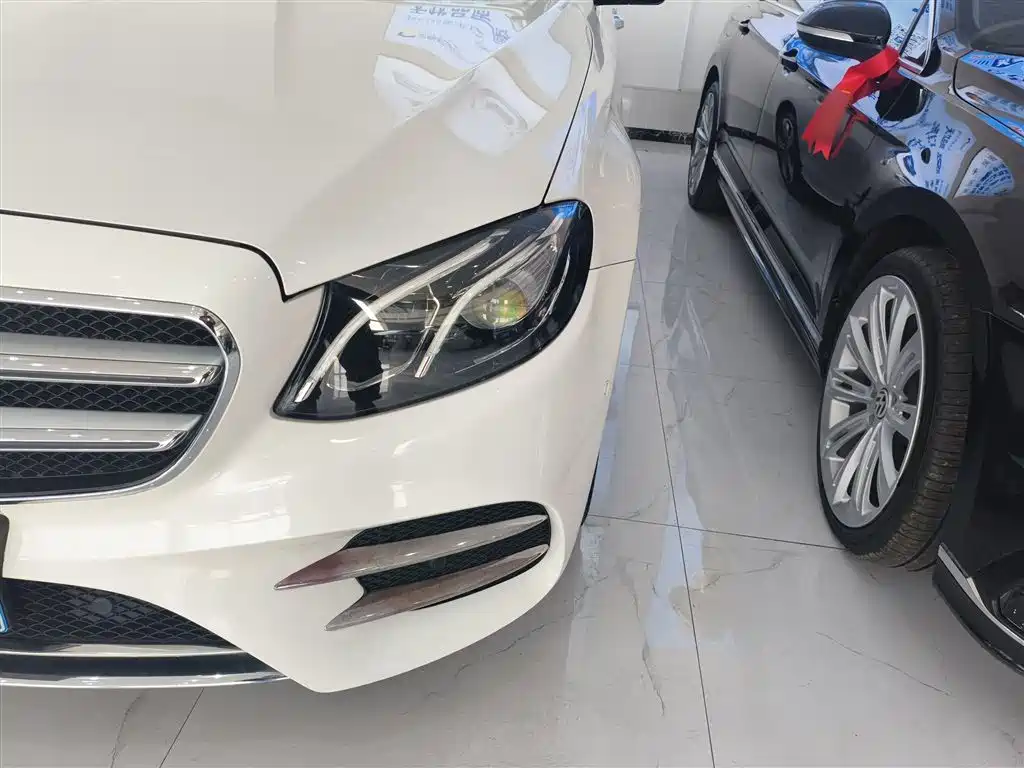 Mercedes-Benz E-Class 2018 E 200 L Sport фото 24