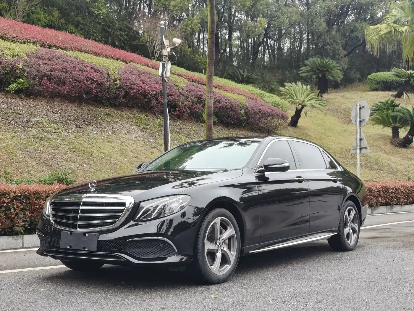 Mercedes-Benz E-Class 2017 E 300 L Sport Fashion