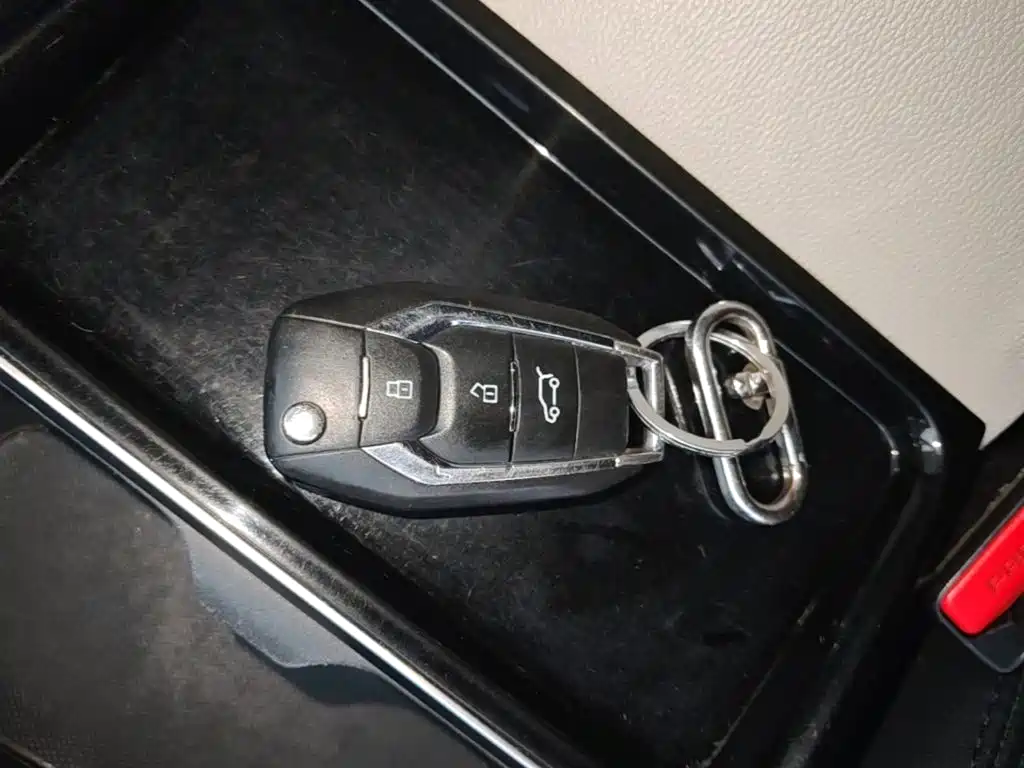 Photo 9 - Maxus EUNIQ 5