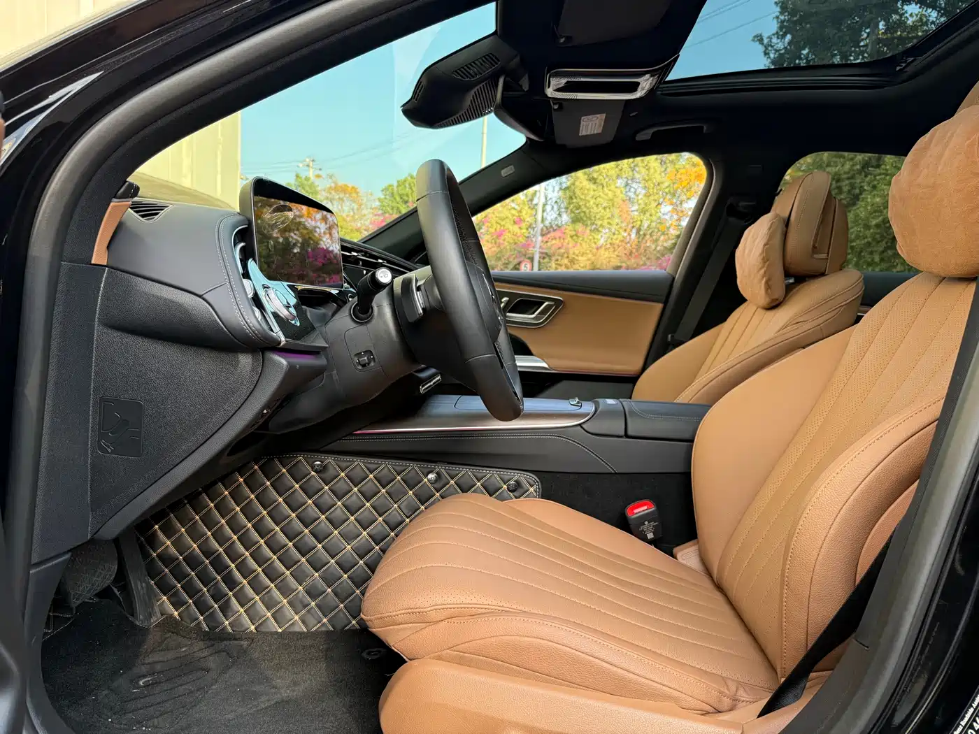 Mercedes-Benz E-Class 2024 Model E 300 L Luxury фото 9