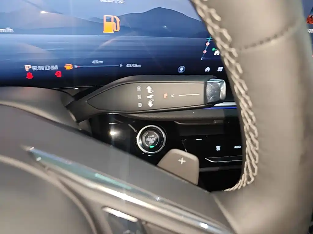 Buick Envision Plus 2026 2025 Enclave Plus 28T 2WD Platinum Edition