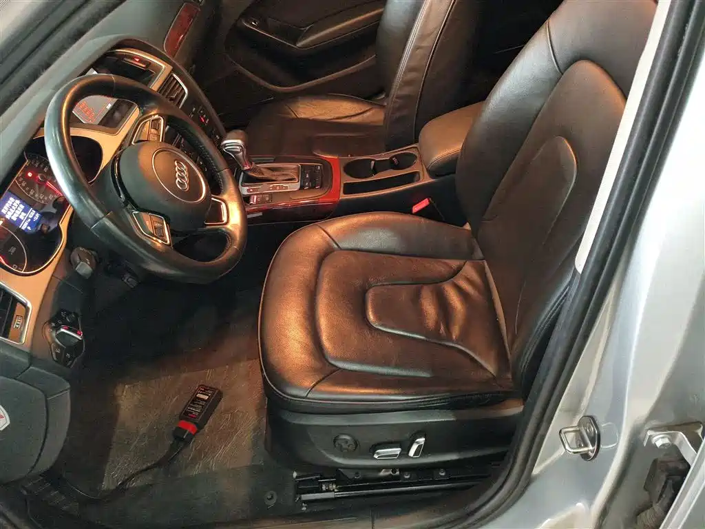 Audi A4L 2013 35 TFSI Automatic Standard фото 8