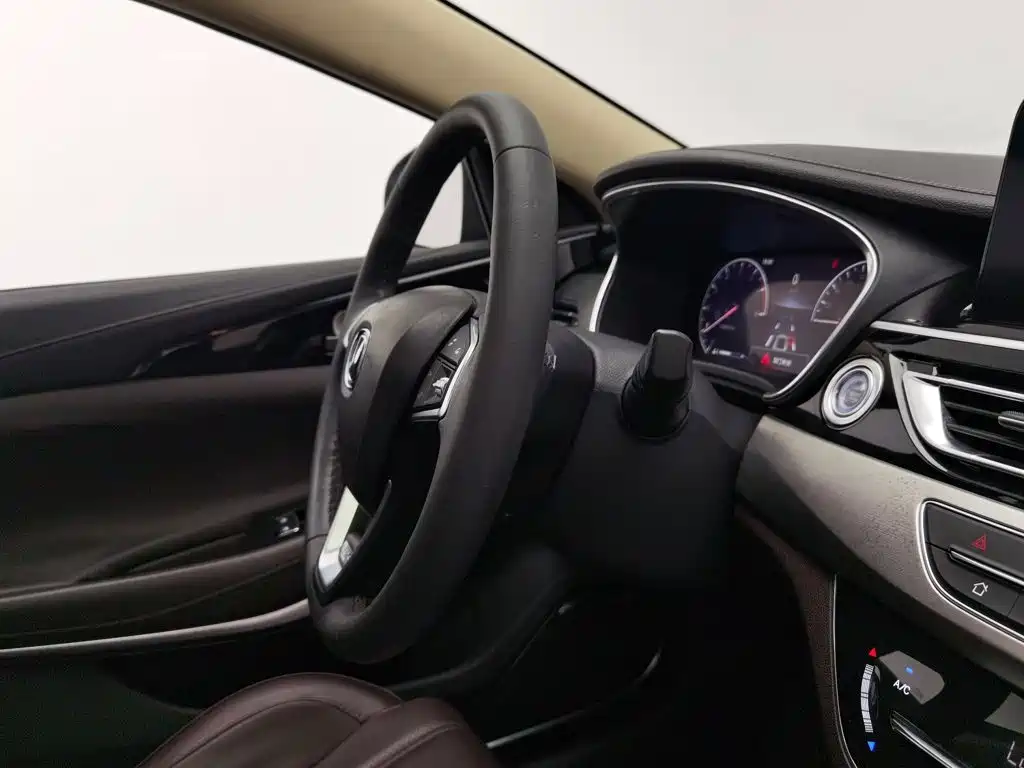 Changan Raeton CC 2018 2018 1.5T Auto Smart Elegance China V
