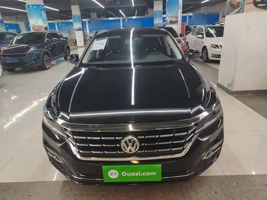 Volkswagen Passat 2019 330TSI Luxury Edition China VI фото 3