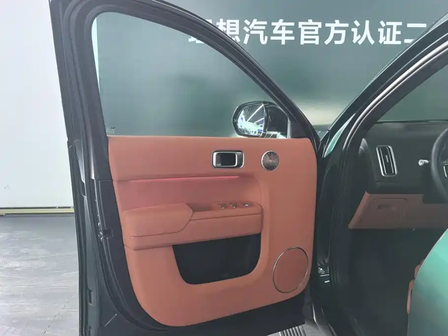 Li Auto L8 2025 2025 Ultra Smart Renewal Edition