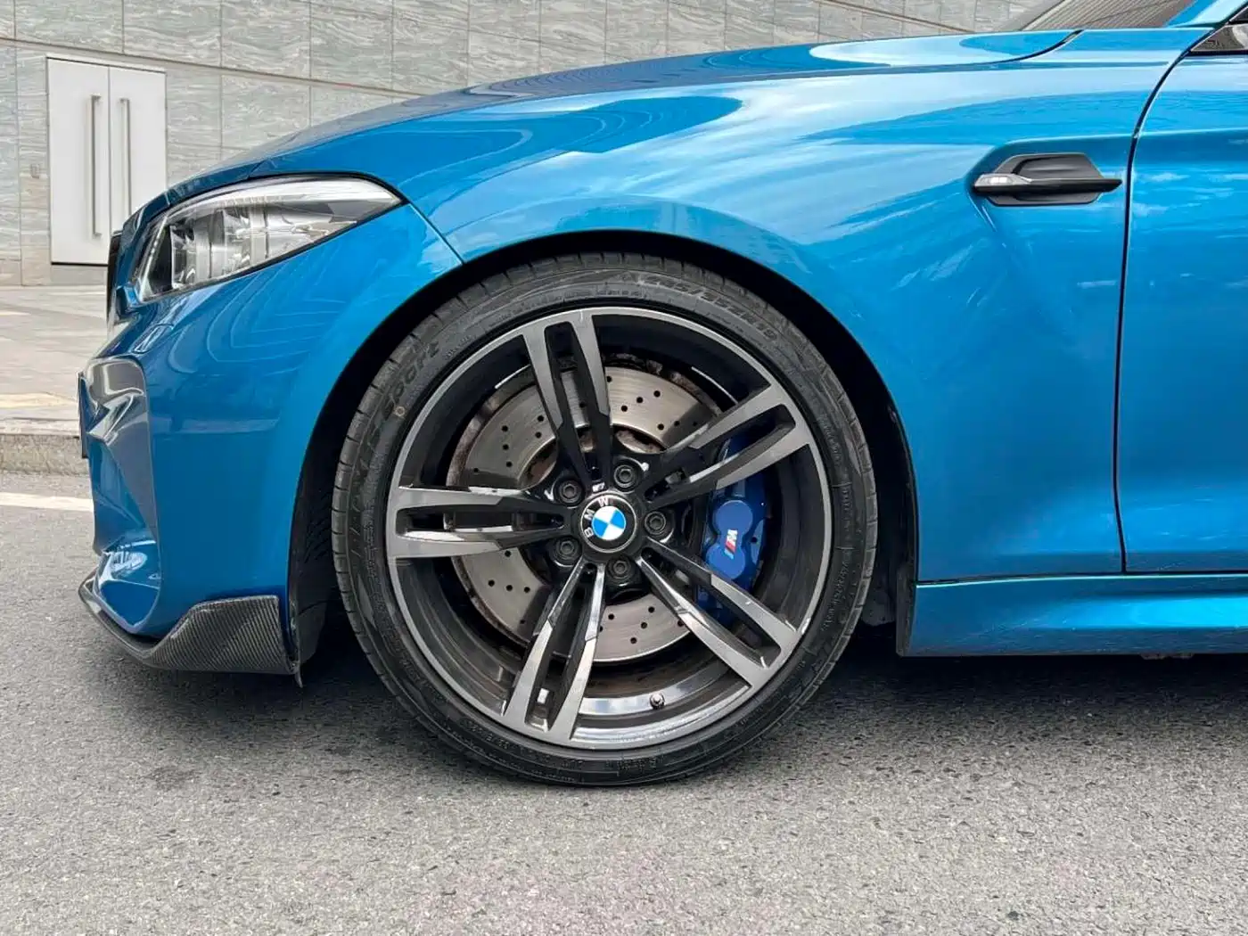 BMW M2 2018 M2 фото 9