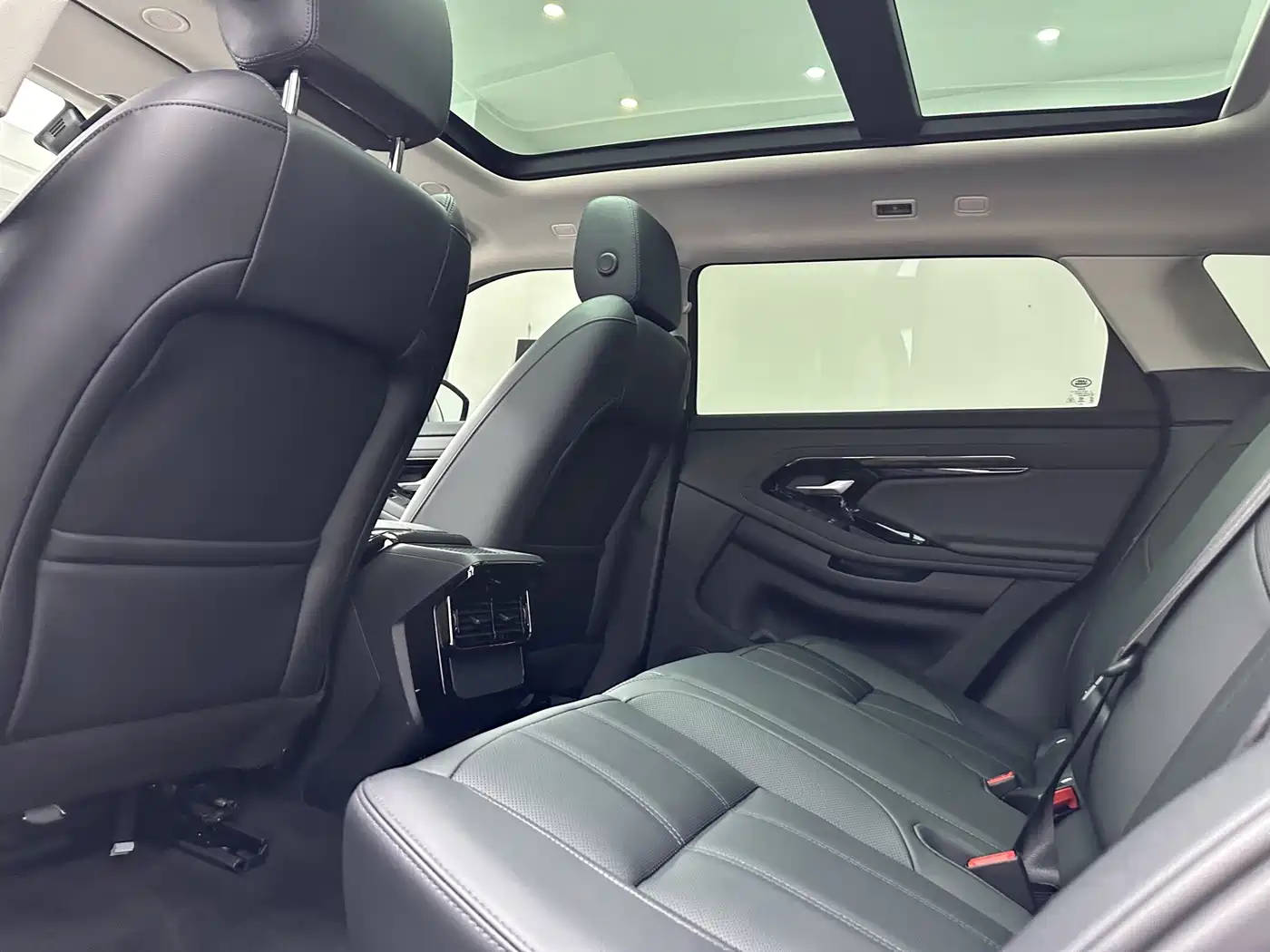 Land Rover Range Rover Evoque 2025 2024 Range Rover Evoque L 200PS Glowing Elegance Edition