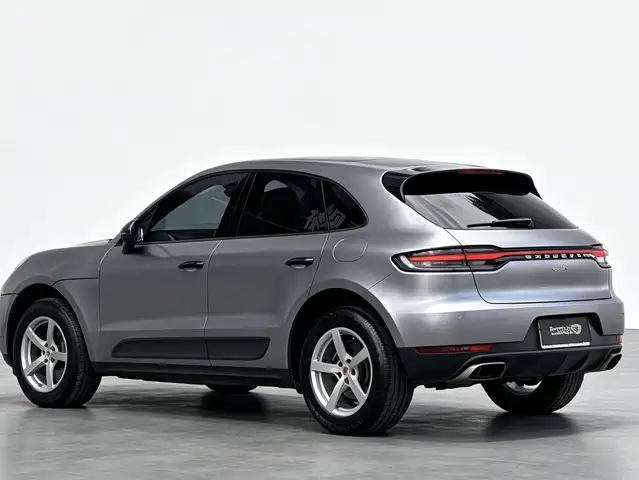 Porsche Macan 2018 Macan 2.0T — фото 4