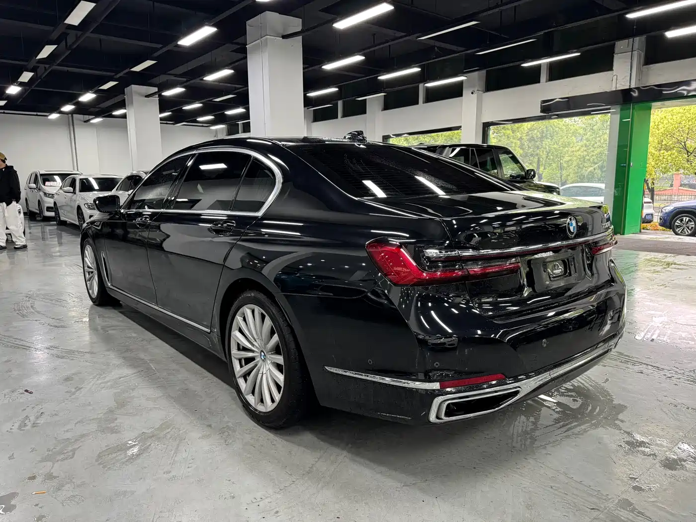 BMW 7-SERIES