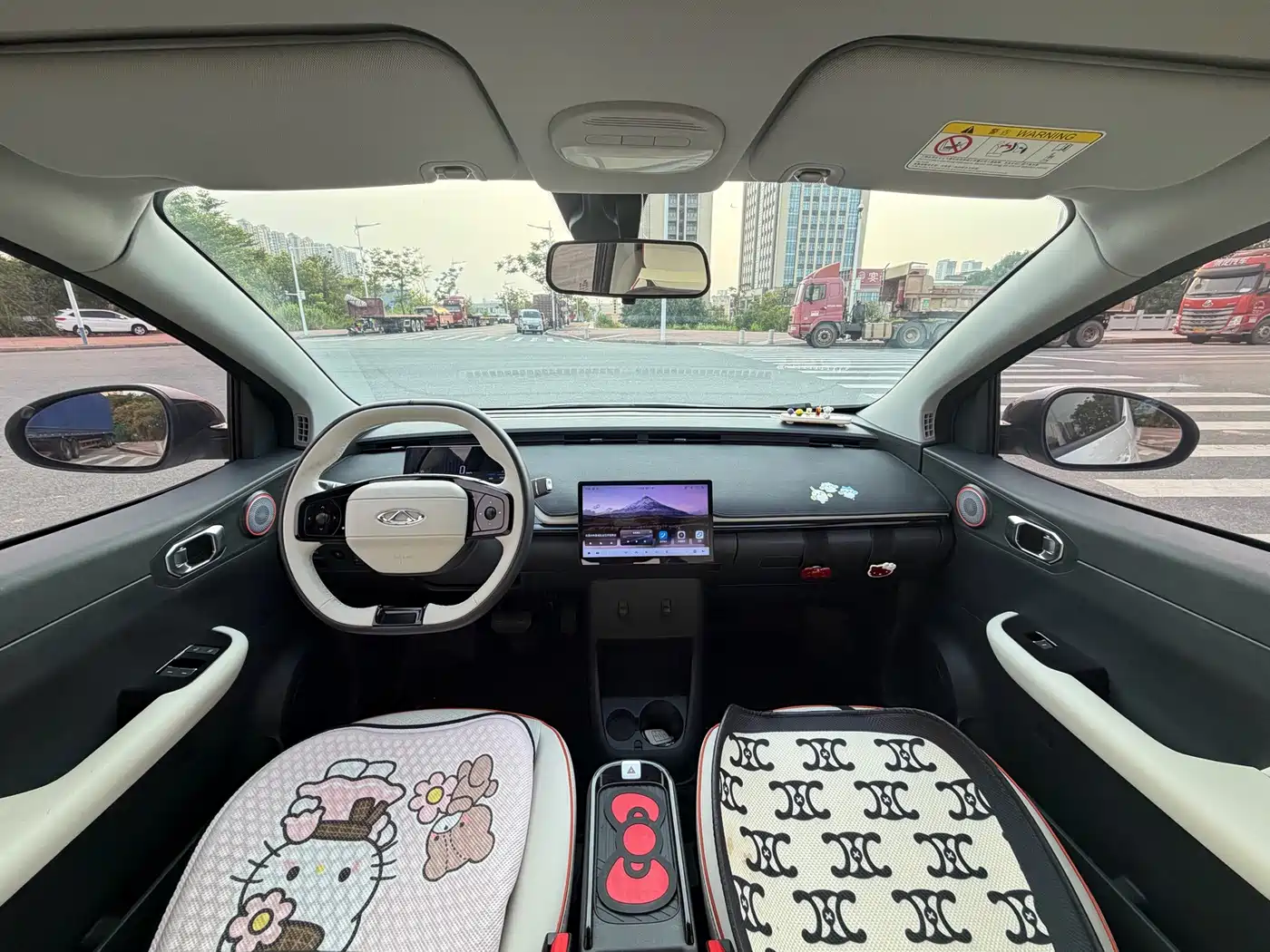 QQ New Energy Little Ant 2025 2024 Facelift Youth Edition 321km Favorite 29.23kWh