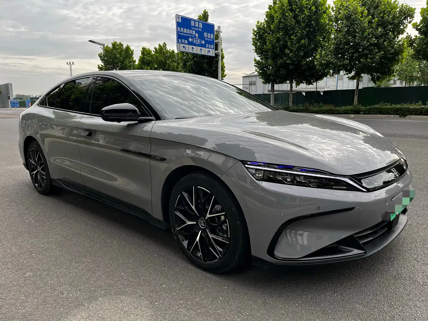 BYD Han 2025 DM-i 125KM Premium фото 3