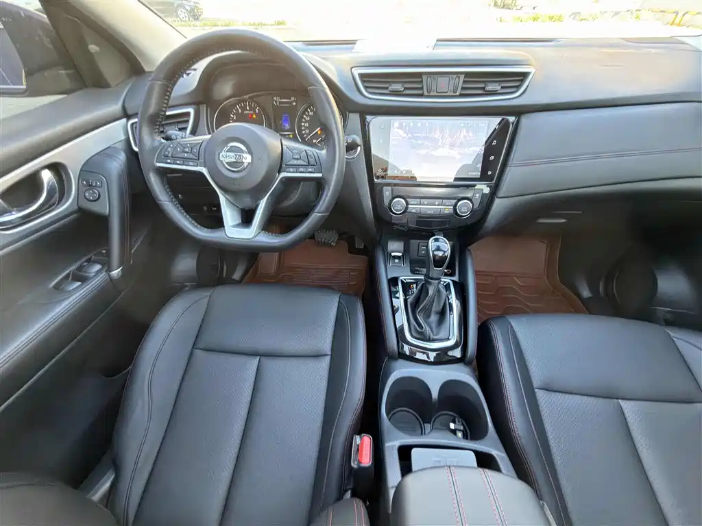 Фото 9 - Nissan Qashqai