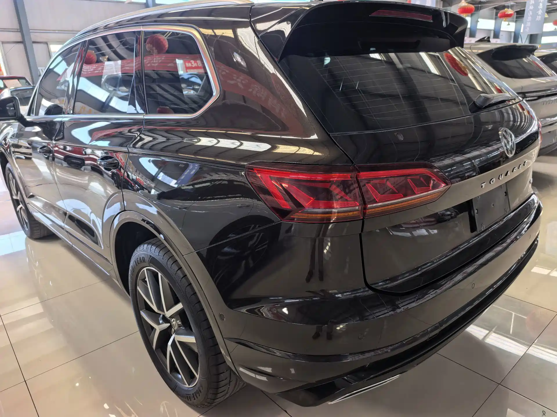 Фото 6 - Volkswagen Touareg