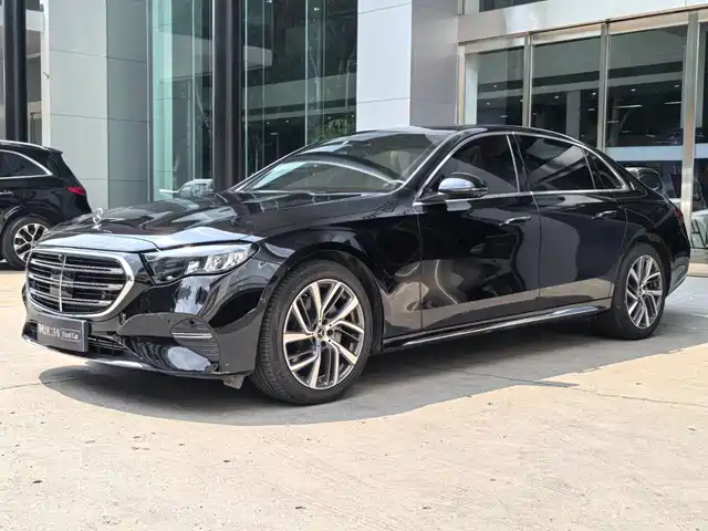 Mercedes-Benz E-Class 2024