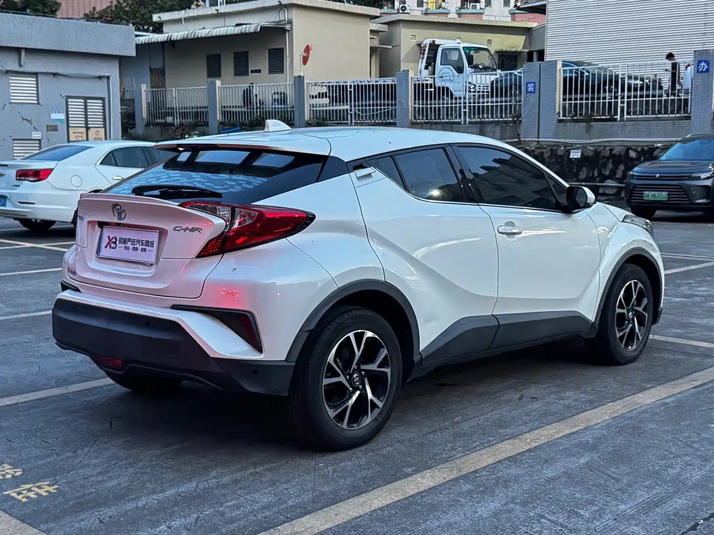 Toyota C-HR 2021 2020 Model 2.0L Leading