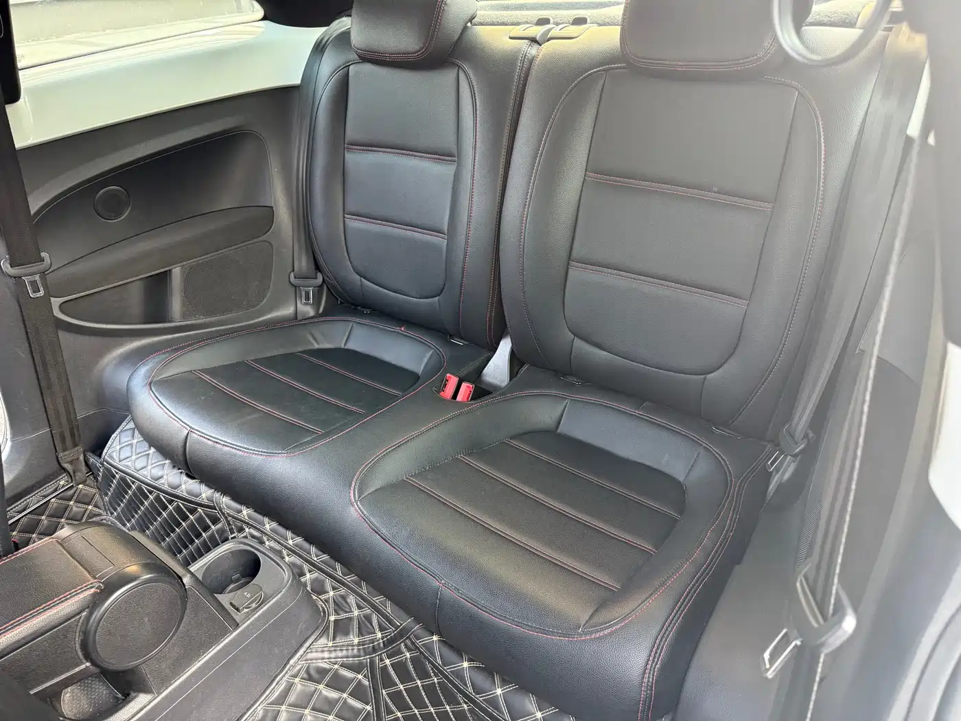 Volkswagen Beetle 2015 180TSI фото 7