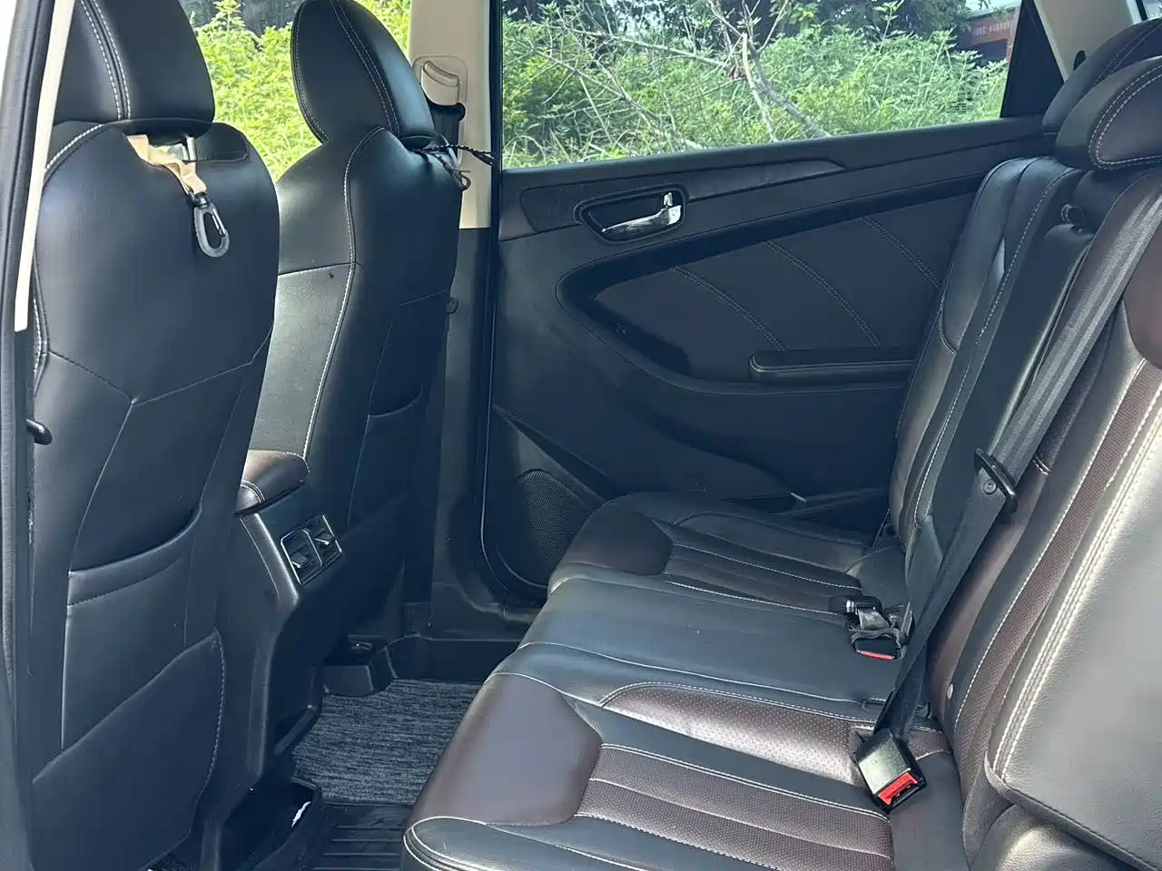 Dongfeng Fengguang Fengguang 580 2017 2016 Facelift 1.5T CVT Comfort