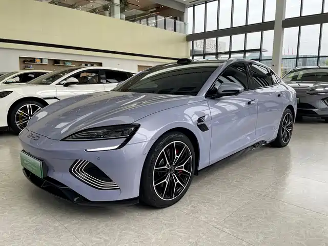 BYD Seal 600 полный привод, система помощи водителю