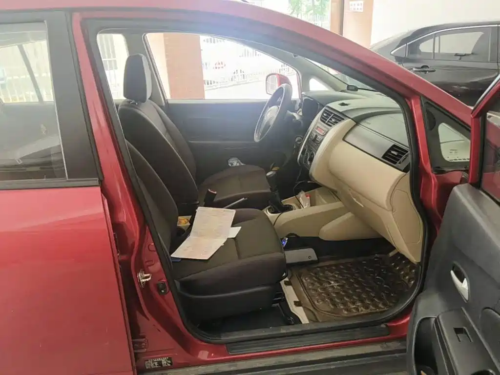 Venucia R50 2013 2013 1.6L Manual Fashion