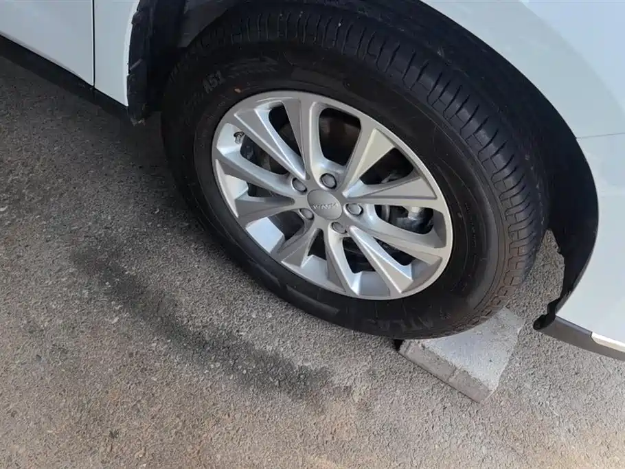 Haval M6 2023 PLUS 1.5T DCT Luxury Smart Connect фото 6