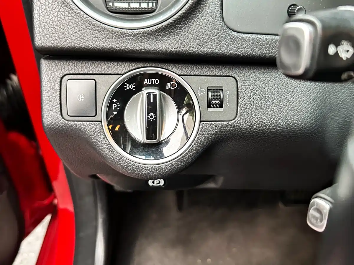 Фото 11 - Mercedes-Benz C-Class