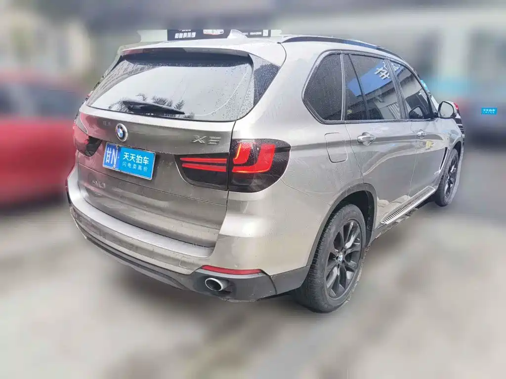 Photo 5 - BMW X5 (Import)