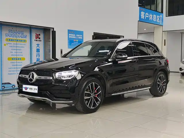 MERCEDES-BENZ GLC